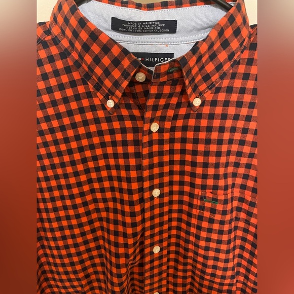 ✨Men’s Tommy Hilfiger Dress Shirt Size L - Picture 2 of 12
